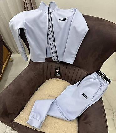 pull and bear dzemperi: Trenerke komplet Guess gornji i donji deo. - Gornji deo kraci sa — 3
