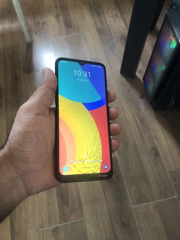 продаётся ноутбук запечатанный абсолютно новый привозной из америки: Alcatel OT-600, 32 ГБ, цвет - Черный, Отпечаток пальца, Face ID