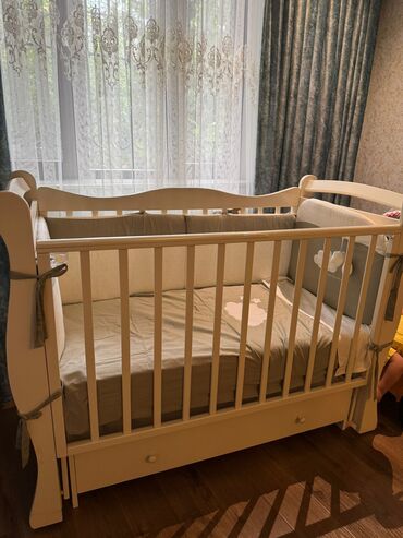 Digər mebel: Bewik 300 azn tecili satilir Happy babyden baha alinib yellenir