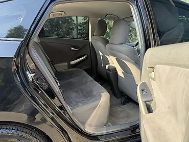 motorlu fan: Toyota Prius: 1.8 l | 2010 il Sedan — 8