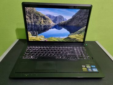 Računari, laptopovi i tableti: Intel Core i7, 8 GB OZU, 16 "