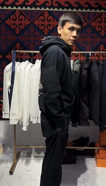 Эркектер кийими: Эркектердин толстовкасы, M, Li-Ning, Жаңы, түсү - Кара, Өзү алып кетүү — 3