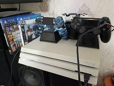 xbox one 1tb: PlayStation 4 Pro (белая) с комплектом аксессуаров и игр. - Консоль — 1