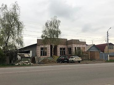 Коммерческая недвижимость: Сдаю помещение - 700 квадратных метров — 1