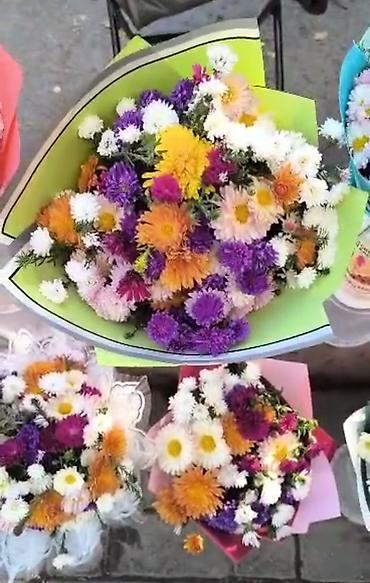 цветы в корзине: Яркие букеты из осенних хризантем Цена за один букет от 300 сом — 6