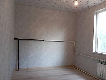 70 сом: Продаю дом Кант село Кировская (2 отделения). 5 комната душ 🚿 дом — 5
