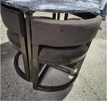 Setovi stolova i stolica: Sto + 4 stolice. Bez — 12