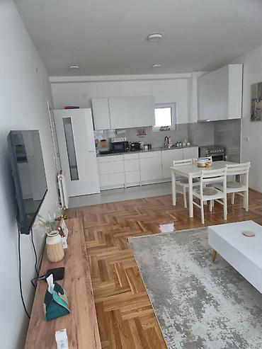 kuca beograd: Izdaje se dvosoban komplet opremljen stan (65m2) u zgradi napravljenoj — 4