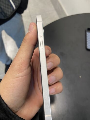 Apple iPhone: IPhone 12, Б/у, 128 ГБ, Белый, Защитное стекло, Чехол, 80 % — 2