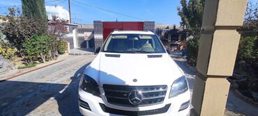 задний бампер мерседес: Mercedes-Benz ML-Class ağ rəngdə SUV Xüsusiyyətlər: - Kuzov: 5 qapılı