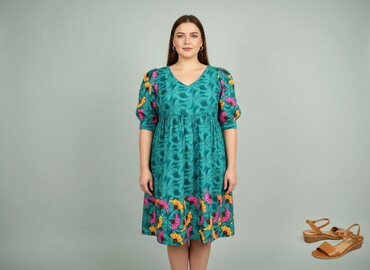 5 10 15 sukienka damska: Women`s dress, size 3XL