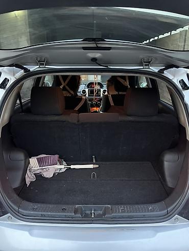 Toyota: Toyota ist: 2003 г., 1.3 л, Автомат, Бензин, Хэтчбэк — 8