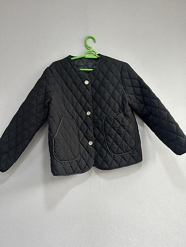 balıqcı geyimi: Qara rəngli qadın şişmə/quilted jaket - Model: düyməli, yuvarlaq — 3