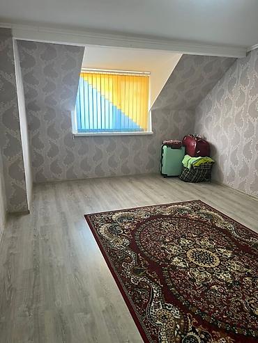 Продажа коттеджей и домов: Продаётся мансардная двухкомнатная квартира на 6 этаже. Общая площадь — 4