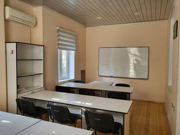 Ofislər: Azadliq metrosunun yaxınlığında təmirli obyekt ümumi sahəsi 110 kv,m — 9