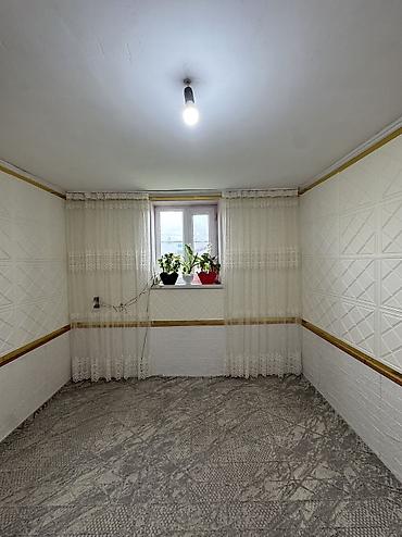 Продажа коттеджей и домов: ✨ Продаётся дом в с. Сокулук ✨ 🏡 Характеристики: • Участок - 4,5 — 6