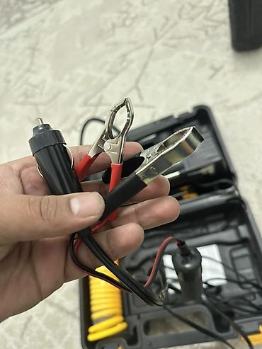 Другие автозапчасти: Автомобильный компрессор с набором для ремонта шин в кейсе новый — 7