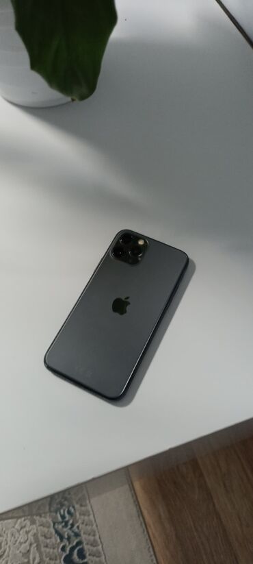 Apple iPhone: IPhone 11 Pro, Б/у, 64 ГБ, Matte Space Gray, Наушники, Зарядное устройство, Защитное стекло, 78 %