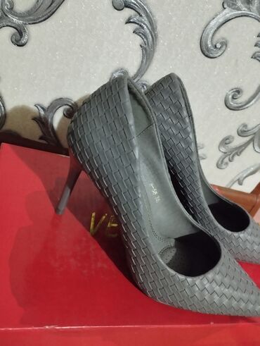 12 см каблук: Туфли 35, цвет - Серый