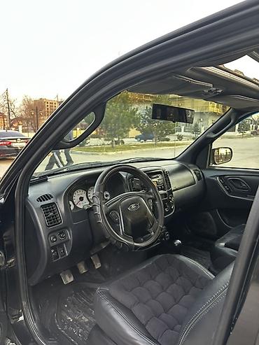 Ford: Ford Maverick: 2003 г., 2 л, Механика, Бензин, Внедорожник — 7