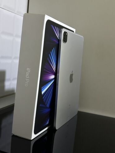 Apple iPad: Apple iPad Pro (gümüş rəng) – 11" seriyası Xüsusiyyətlər: - Premium — 2
