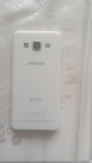 s8 16 gb: Samsung Galaxy A3, 2 GB, rəng - Ağ