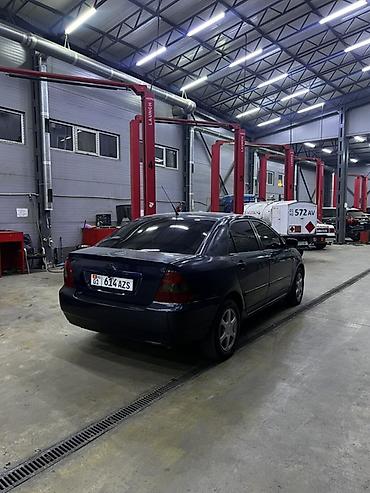 byd e6: Toyota Corolla: 2005 г., 1.6 л, Механика, Бензин, Седан — 8