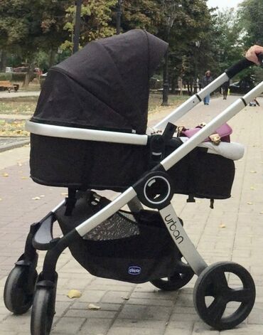 4 moms: Çıxarıla bilən beşikli araba, Chicco, İşlənmiş, Yaş: <1 ay