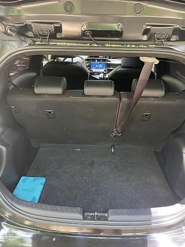 luaz satilir: Toyota Aqua: 1.5 l | 2015 il Hetçbek — 6