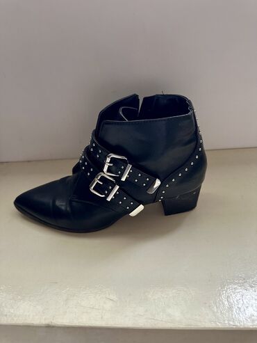 Çəkmələr: Çəkmə, Ölçü: 37, İşlənmiş — 12