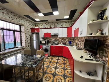 Həyət evləri və villaların satışı: Binəqədi qəs. 8 otaq, 250 kv. m, Yeni təmirli — 19