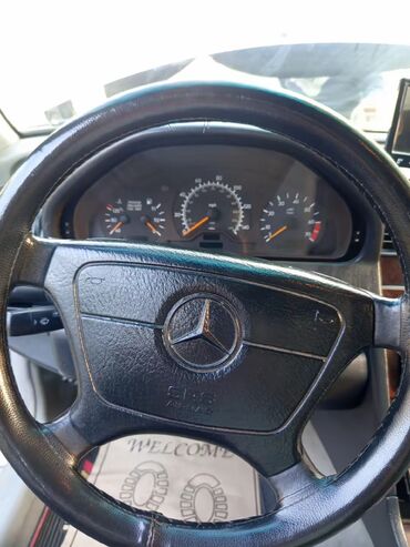 Mercedes-Benz: Mercedes-Benz 230: 2.3 l | 1997 il Sedan — 10