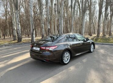 Toyota: Toyota Camry: 2018 г., 2.5 л, Гибрид, Седан