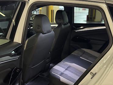 Volkswagen: ID4
49000km
2022 — 10