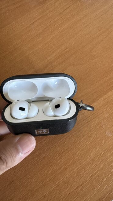 earpods наушники: Вакуумные, Apple, Б/у, Беспроводные (Bluetooth), Классические
