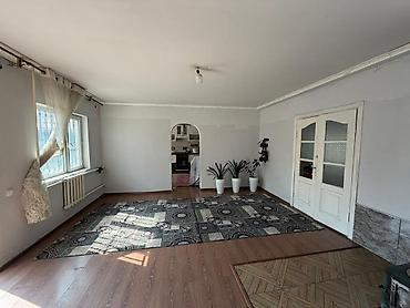 Продажа коттеджей и домов: Просторный дом с отдельной кухней-гостиной и двумя изолированными — 1