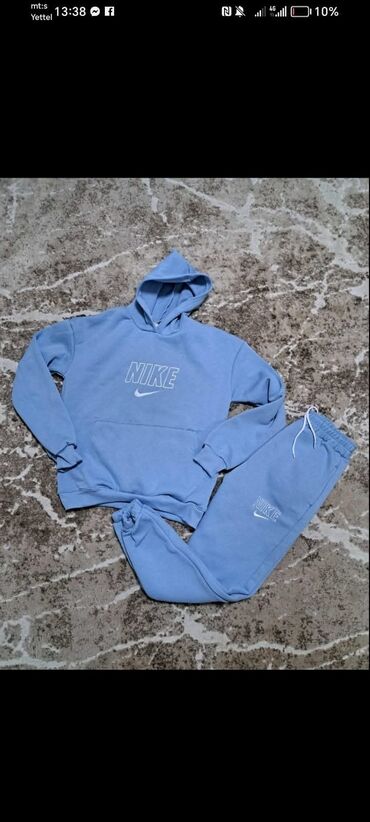 Gornji i donji deo: Termo zenske od S do 2XL Vezen znak
Cena 3300 din — 4