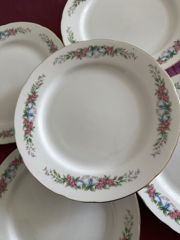 фарфоровые пасуды: Японские тарелки фарфоровые: большие, плоские, новые!