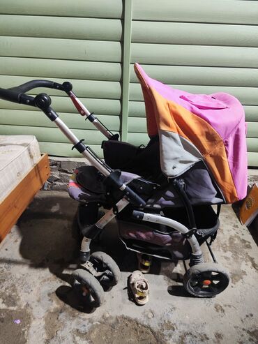молокоотсос medela: Коляска, цвет - Розовый, Б/у