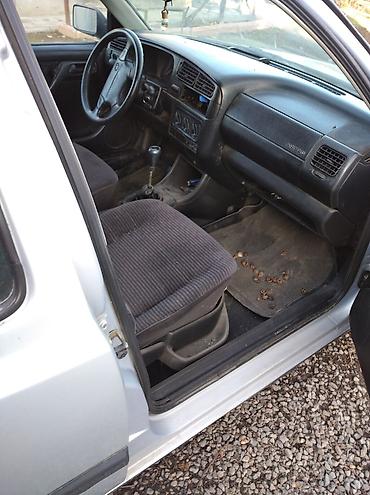 Volkswagen: Volkswagen Golf: 1994 г., 1.6 л, Механика, Бензин — 6