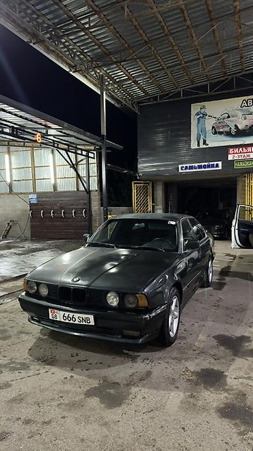 belarus 892 2: BMW 5 series: 1988 г., 2 л, Механика, Бензин, Седан — 1