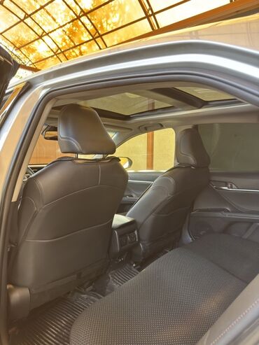 Toyota: Toyota Camry: 2018 г., Автомат, Седан — 8