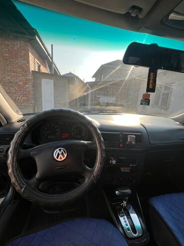 Volkswagen: Volkswagen ID.4: 2002 г., 1.6 л, Автомат, Бензин, Хэтчбэк — 6