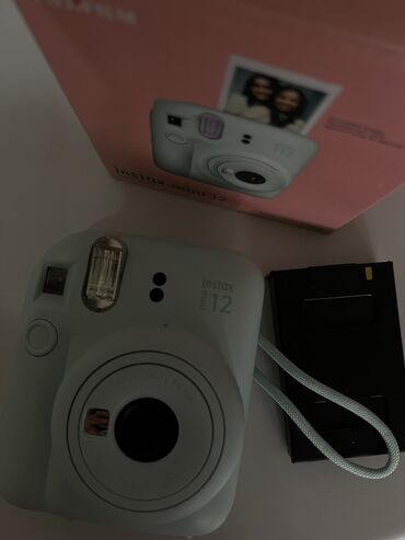 видеокамера из бумаги: Общие характеристики Тип фотоаппарата цифровой Размер снимка 62x46 мм