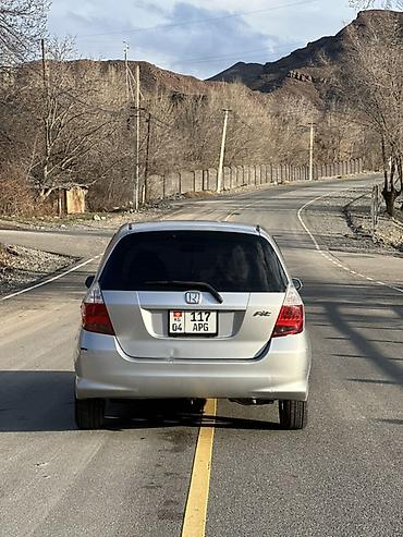 Honda: Honda Fit: 2004 г., 1.3 л, Автомат, Бензин, Хэтчбэк — 8