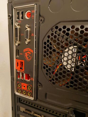Desktop računari i radne stanice: Gejmer/ Ryzen 5 1600 /16GB/ SSD + HDD/ RX 580 8GB Računar sa — 10