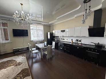 квартира в центре: 2 комнаты, 80 м², Ала-Арча ТРЦ Элитка, 4 этаж — 4