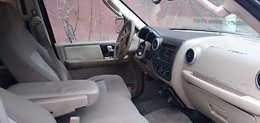 Ford: Ford Expedition SUV - Korpus: qara rəng, iri ölçülü kuzov, güclü və — 4