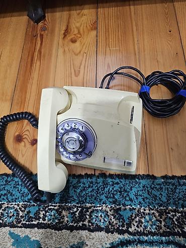 3 simli telefon: Antikvar telefondu. Kohne avadanlig yigan biri ucun — 3