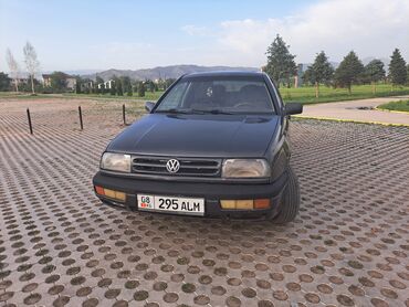 Volkswagen: Volkswagen Vento: 1993 г., 1.8 л, Механика, Бензин, Седан